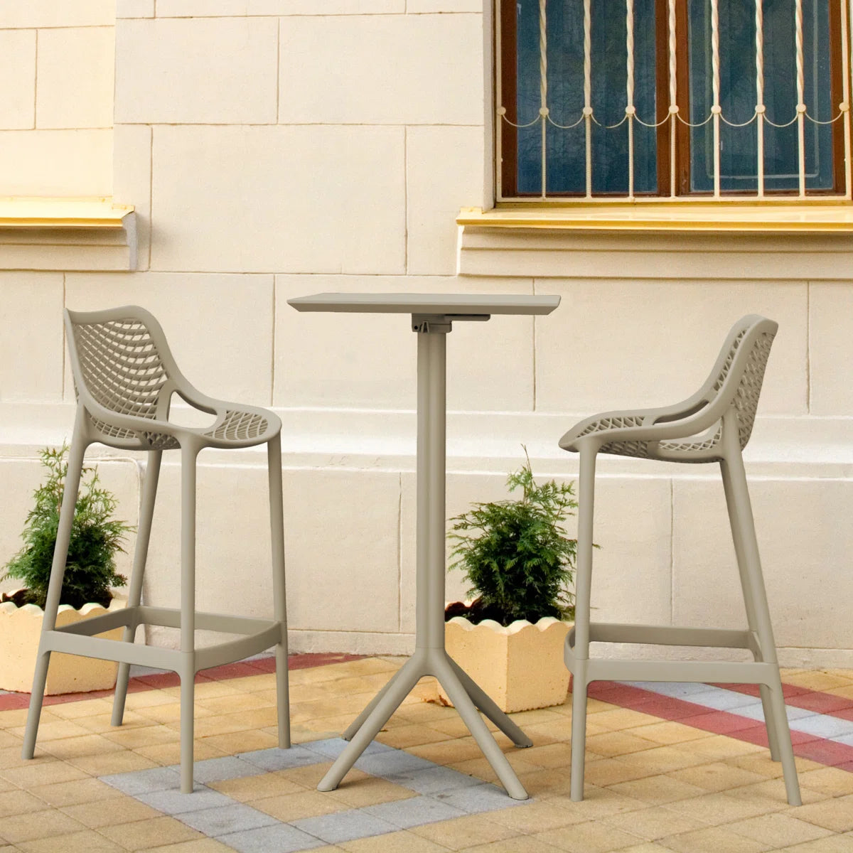Haven Outdoor Dining Set