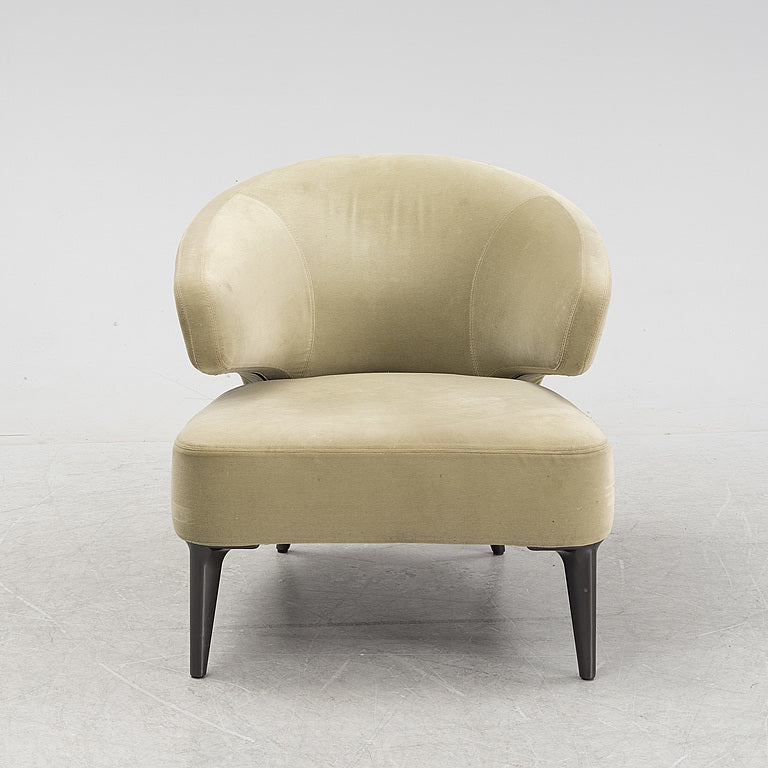 Astonia Lounge Chair