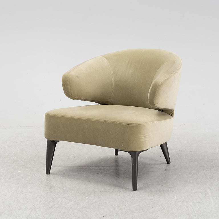 Astonia Lounge Chair