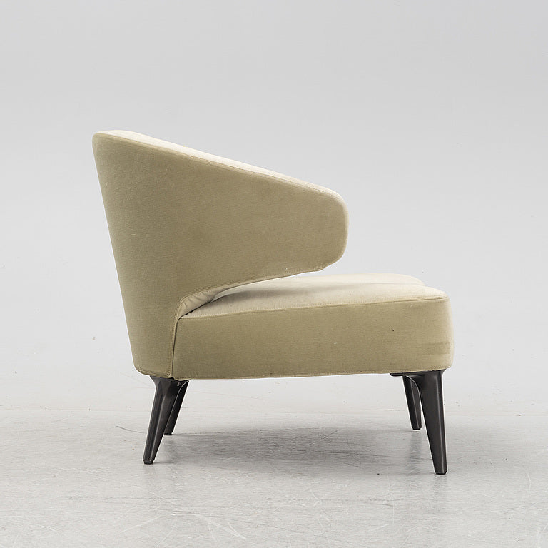 Astonia Lounge Chair