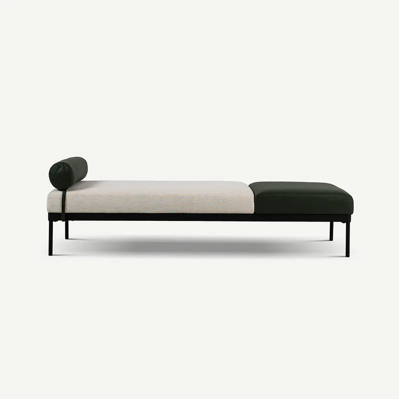 Black&white Ottoman