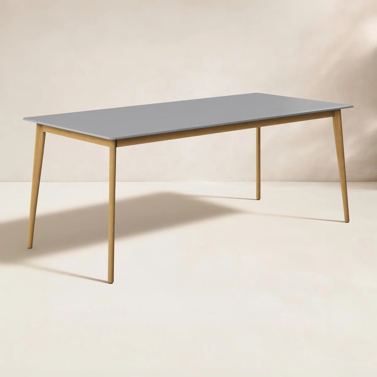 Lio Simple Outdoor Dining Table