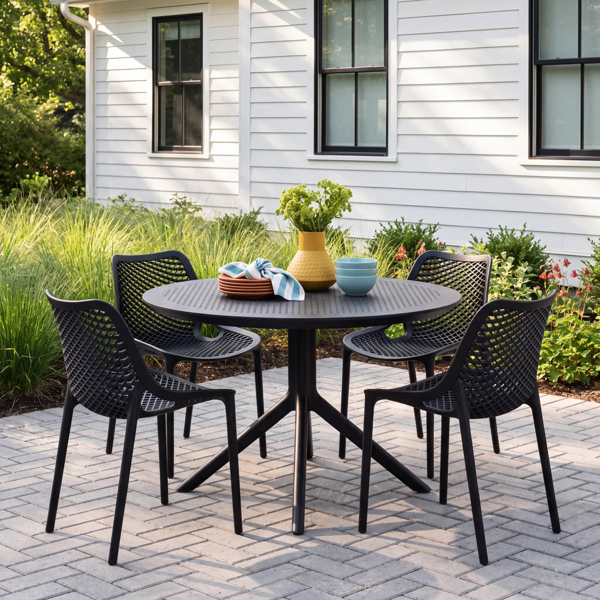 Exo Dining Set