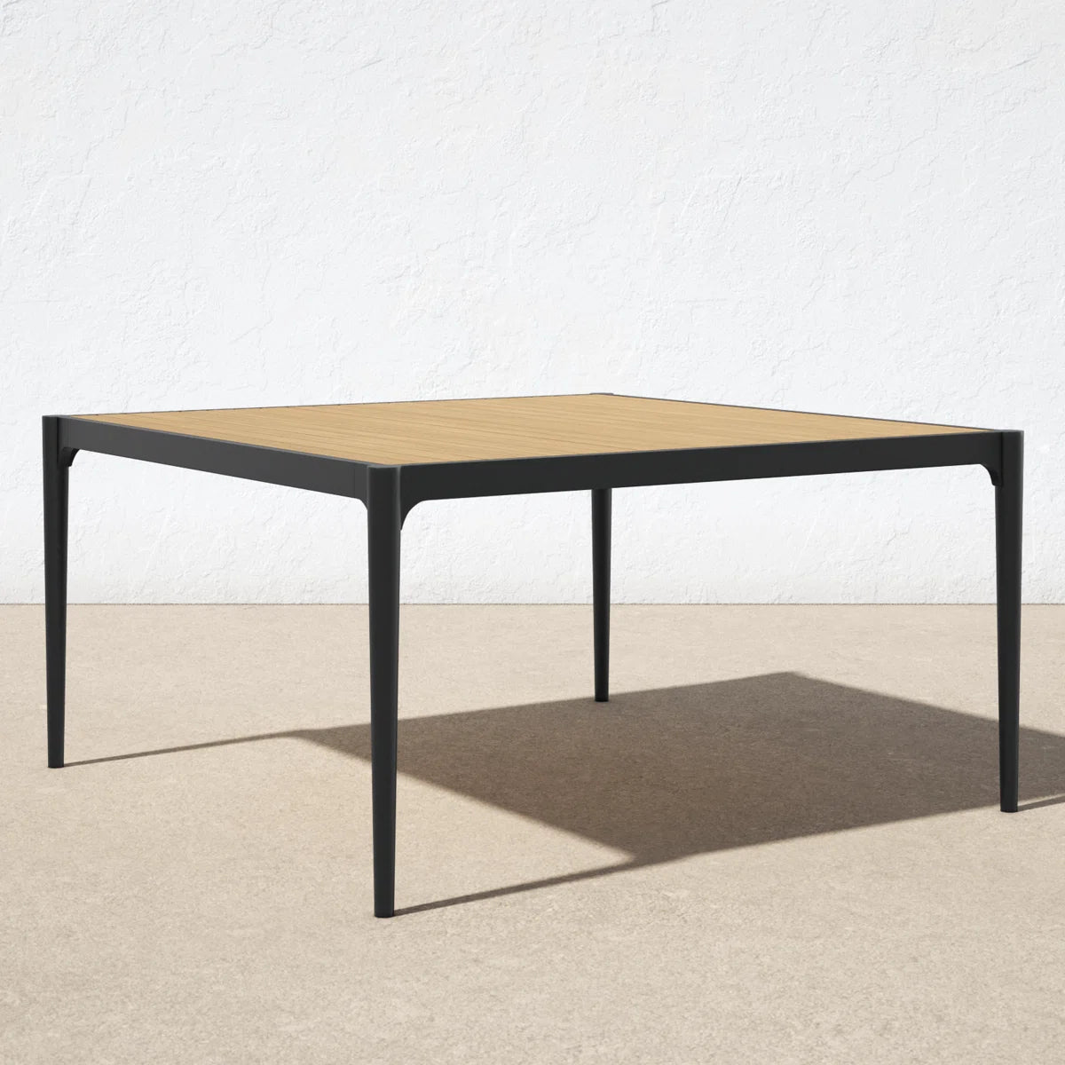 Franky Dining Table