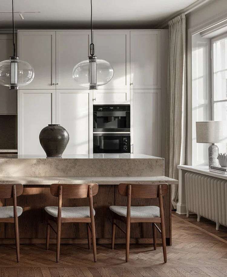 Harmonious Shaker Kitchen with Stained Oak