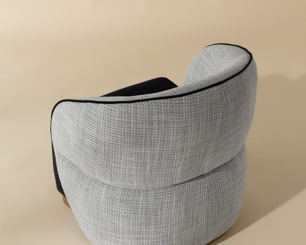 Farmer Lounge Chair