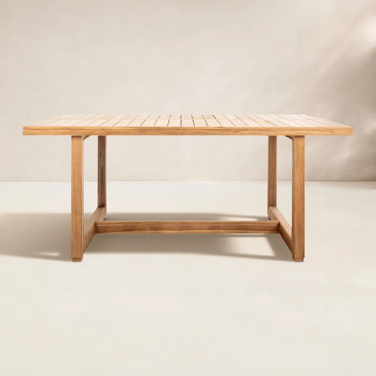 Saphir Dining Table