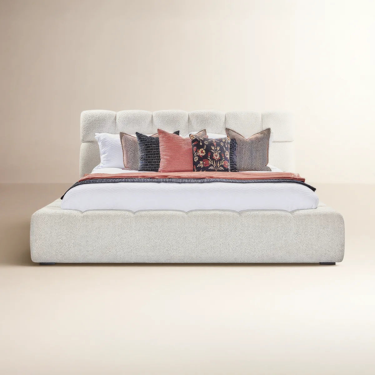 Pulo Upholstered Bed