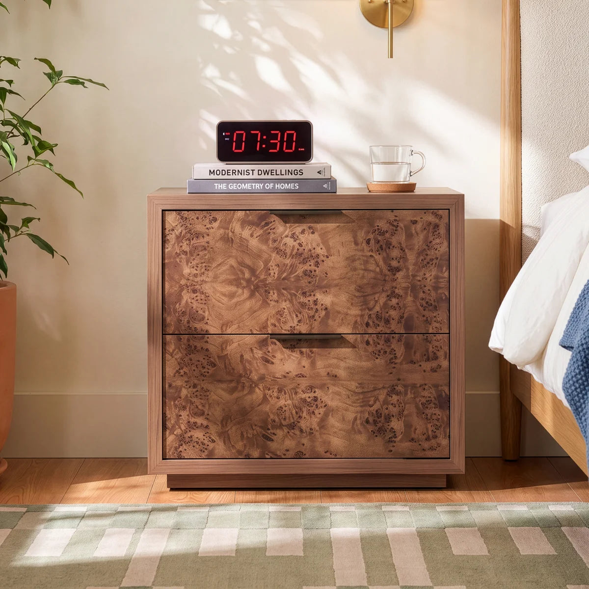 Veyra Nightstand