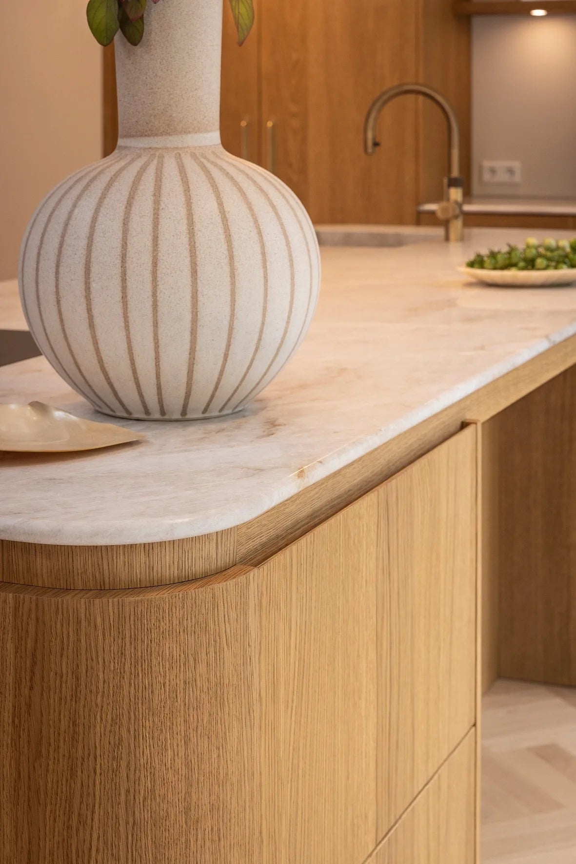 The Curved Oak Kitchen