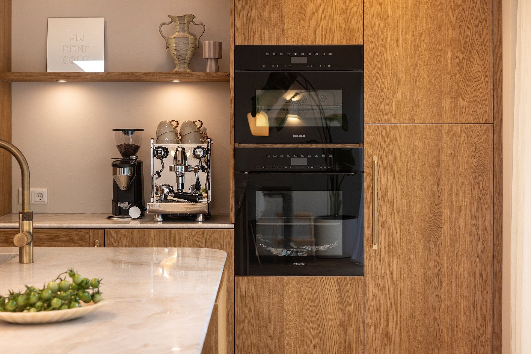 The Curved Oak Kitchen