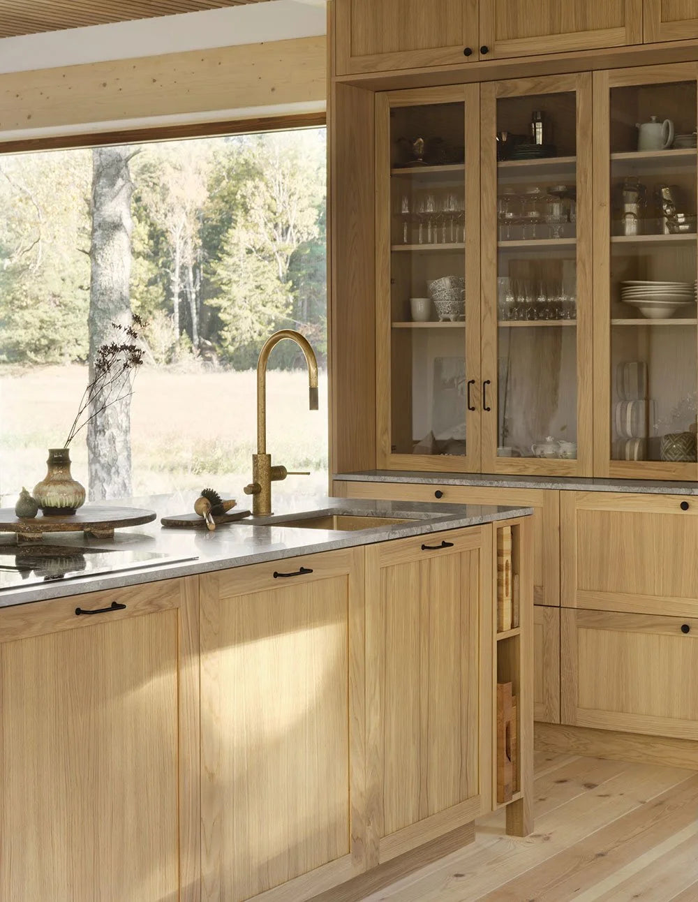 The Natural Oak Kitchen Warm Oak & Limestone Kitchen