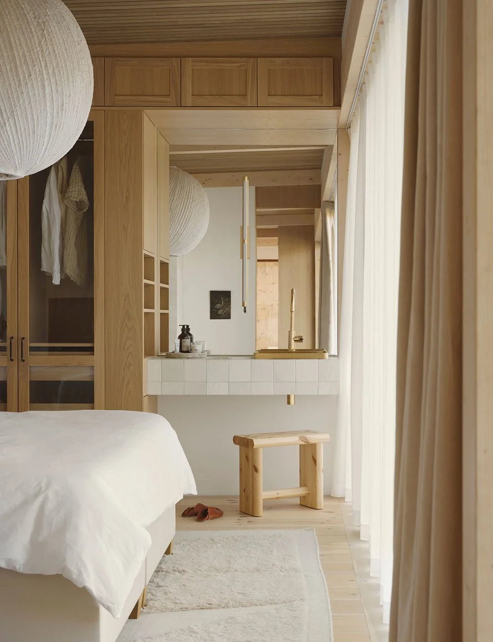 The Natural Oak Kitchen Warm Oak & Limestone Kitchen