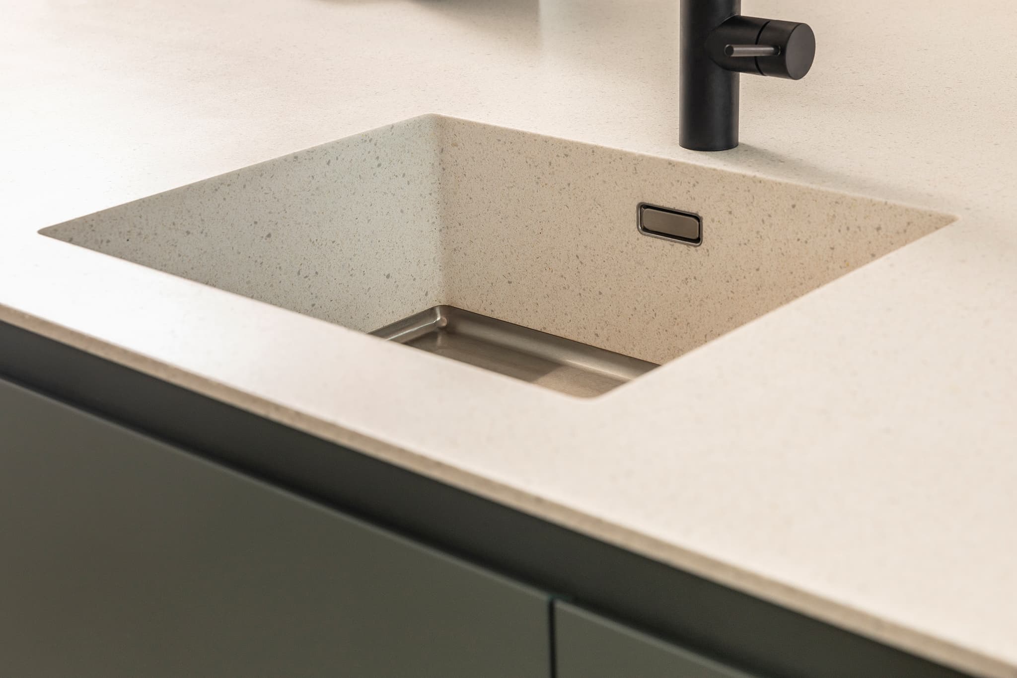 The Verde Oak Kitchen