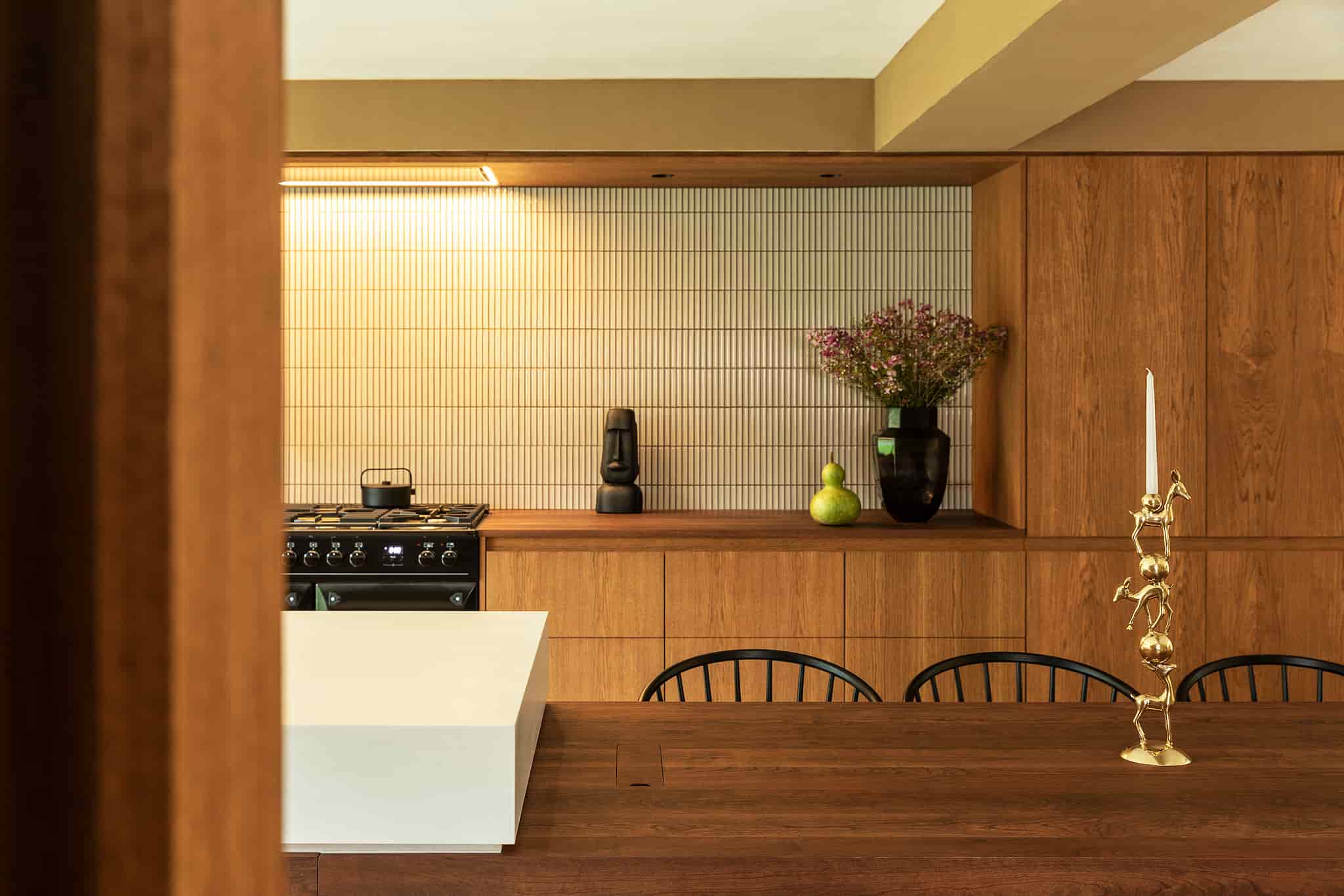 The Warm Oak Modern Kitchen