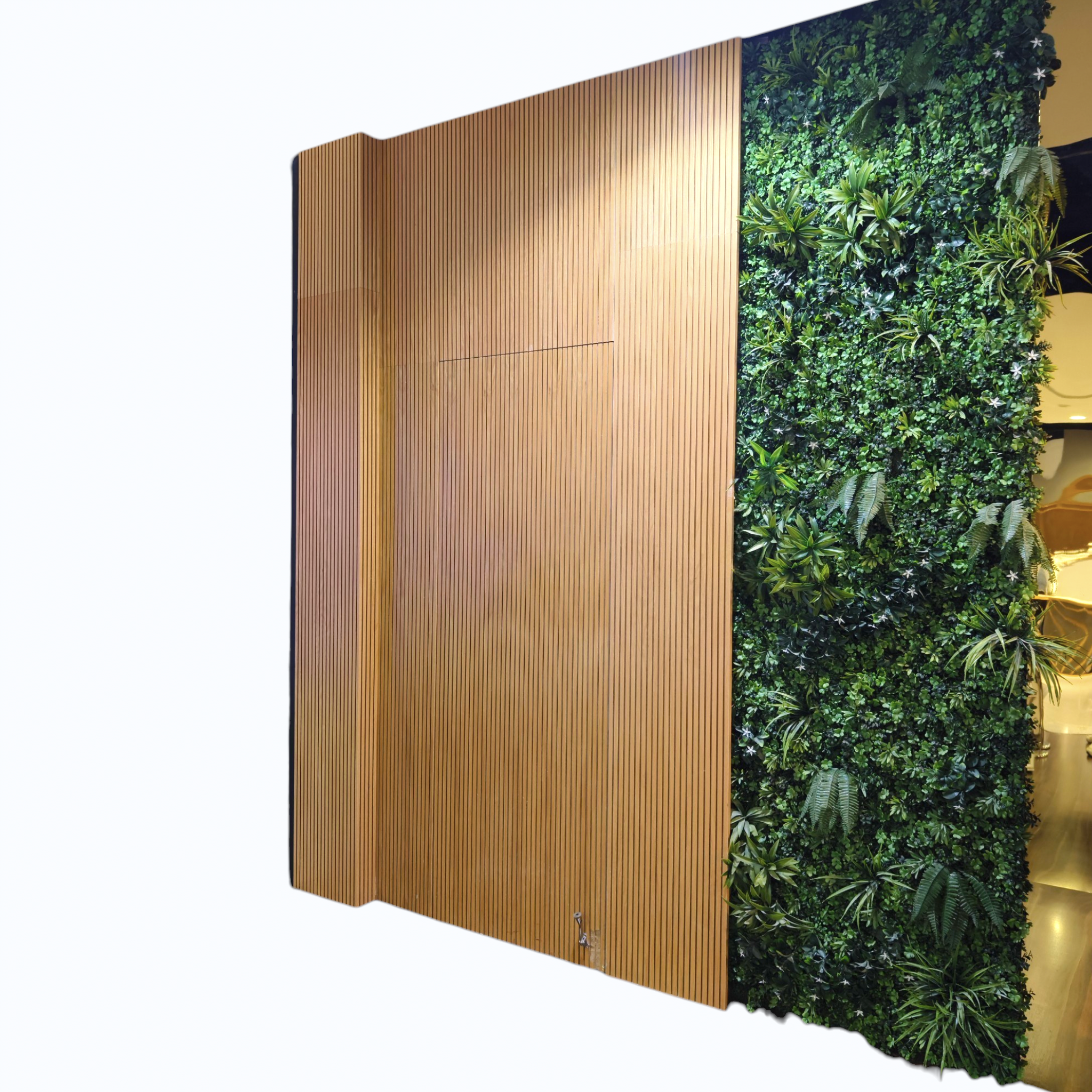 Verdura Slat Garden Wall