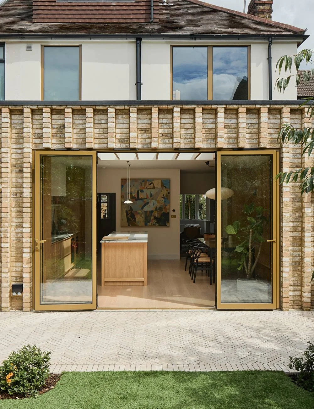 Contemporary Light Oak Scandinavian Kitchen with Natural Wood Finishes